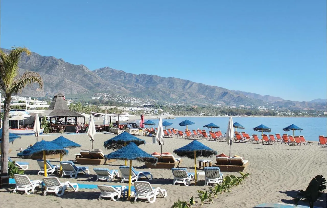 1 Bedroom Cozy Apartment In Marbella 0*,