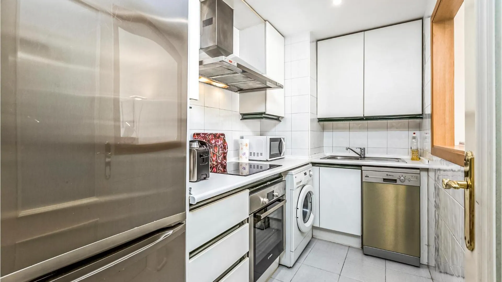 1 Bedroom Cozy Apartment In Marbella